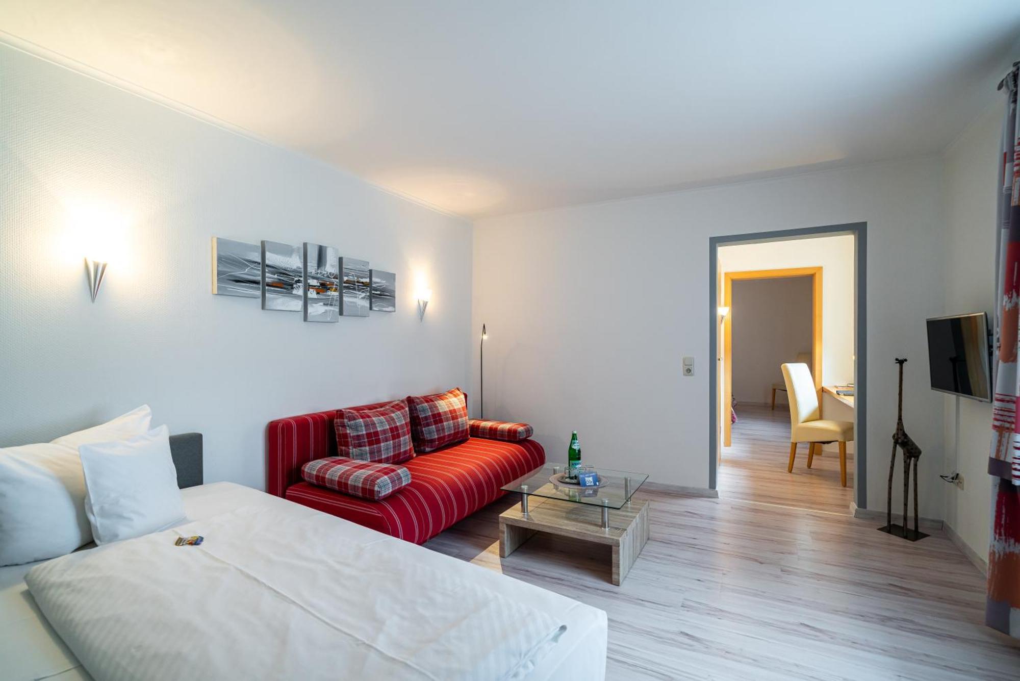 Hotel Stadtkrug Пархим Экстерьер фото