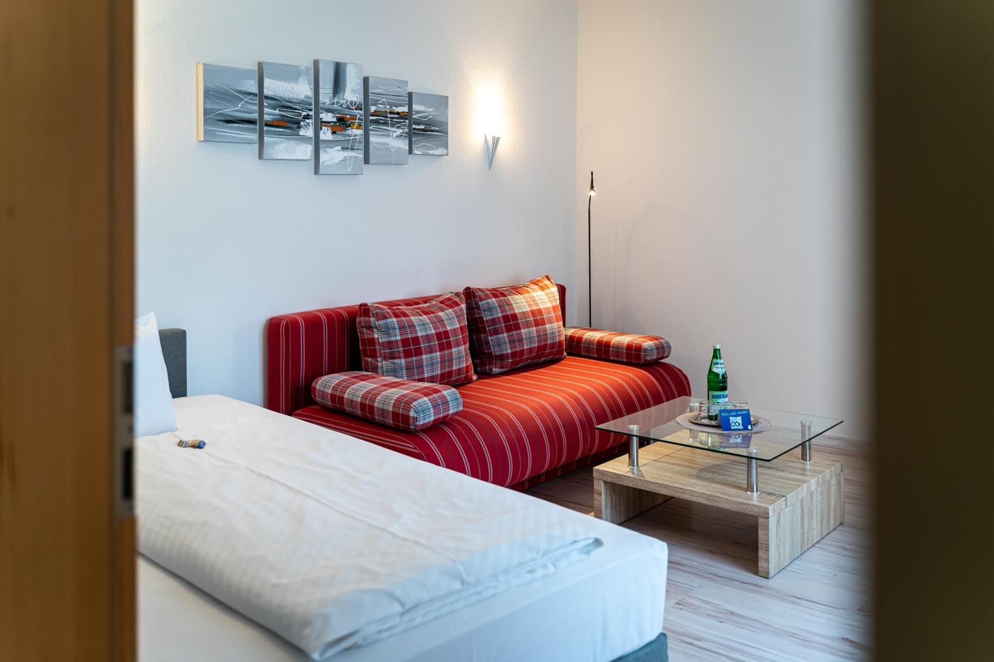 Hotel Stadtkrug Пархим Экстерьер фото