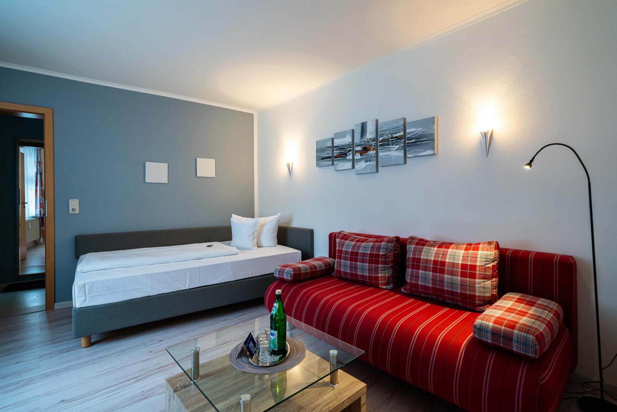Hotel Stadtkrug Пархим Экстерьер фото