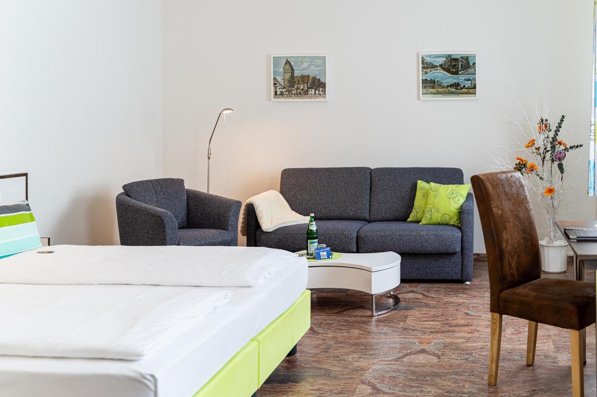 Hotel Stadtkrug Пархим Экстерьер фото